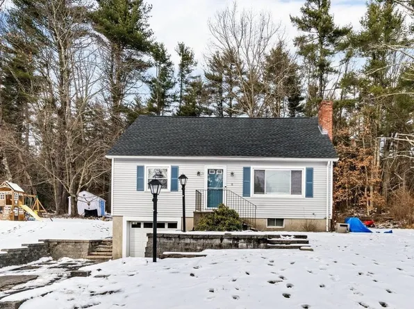 18 Hopkins Drive, Hudson, NH 03051