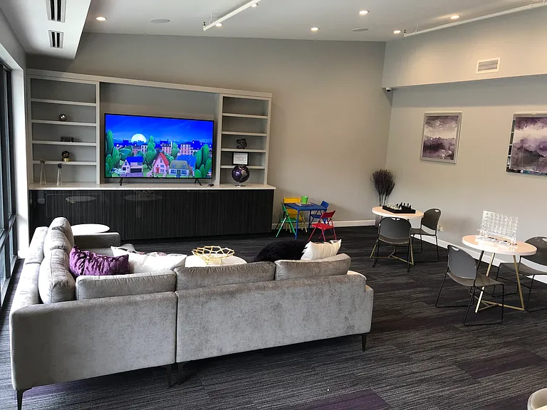 Enclave at Hoffman Estates — Photo 23