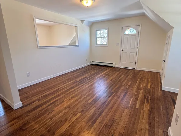 (undisclosed Address), West Babylon, NY 11704