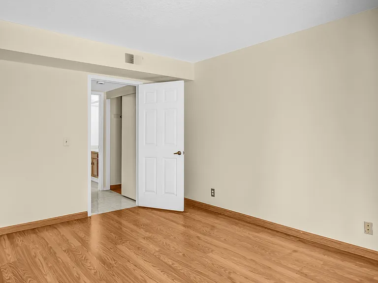 8515 Falmouth Ave #217 — Photo 21