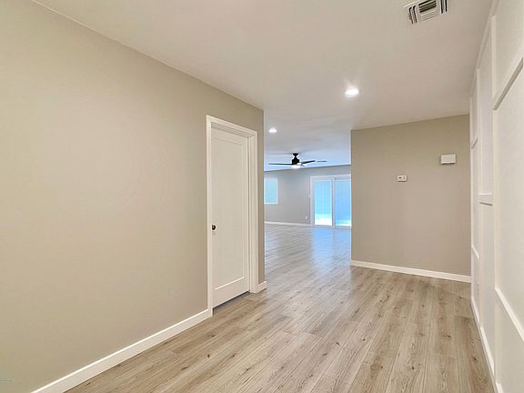 3rd image of 2611 W Isabella Ave