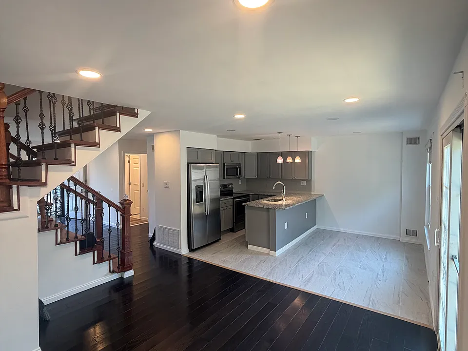 8426 Brunswick Pl