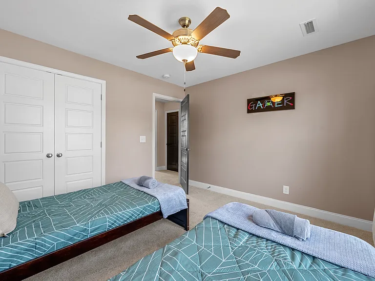 1147 Eagles View Dr — Photo 22