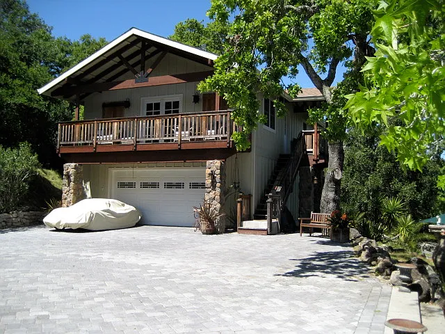 30 Carlson Ct photo 1