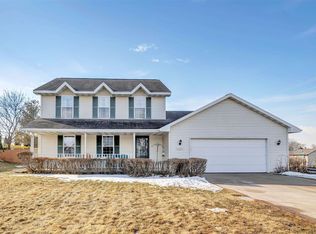3606 Stanford Dr, New Franken, WI 54229