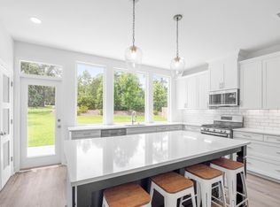 466 Grand Oaks Rd, Tallahassee, FL 32317