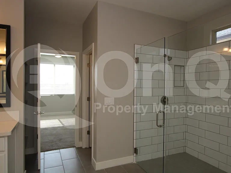 16535 W Desert Ln — Photo 9