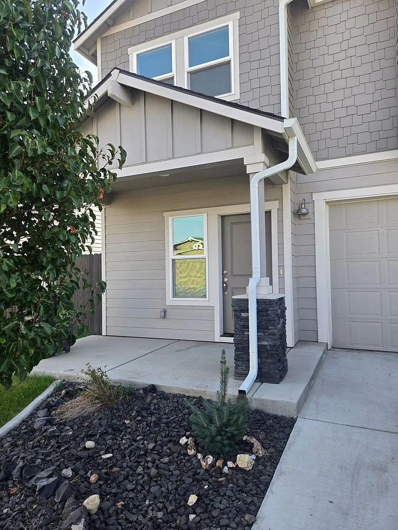 Beautiful 2 story home — Photo 1