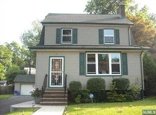 9 Whitman Ave, East Orange, NJ 07017