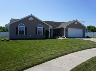 400 Cypress Ct, Saint Joseph, IL