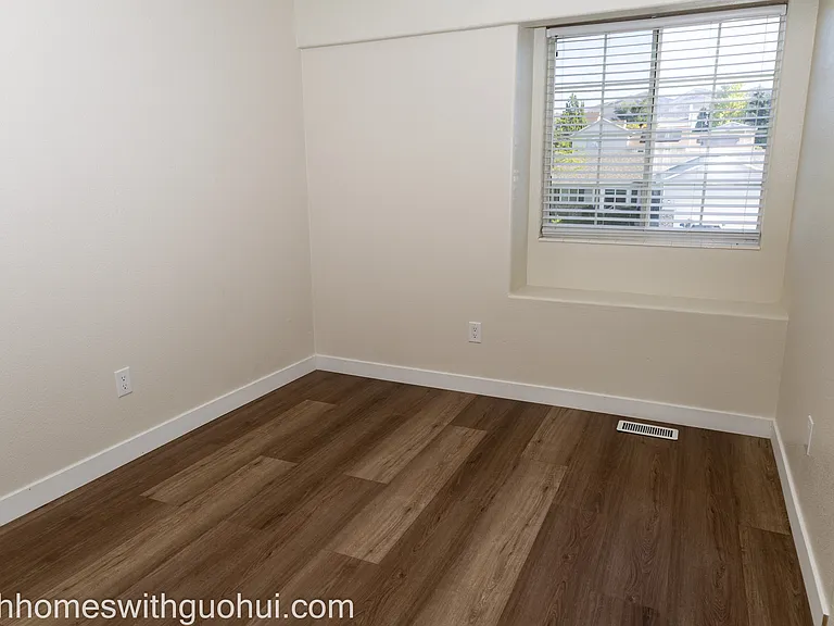 441 W 2280th St N — Photo 8
