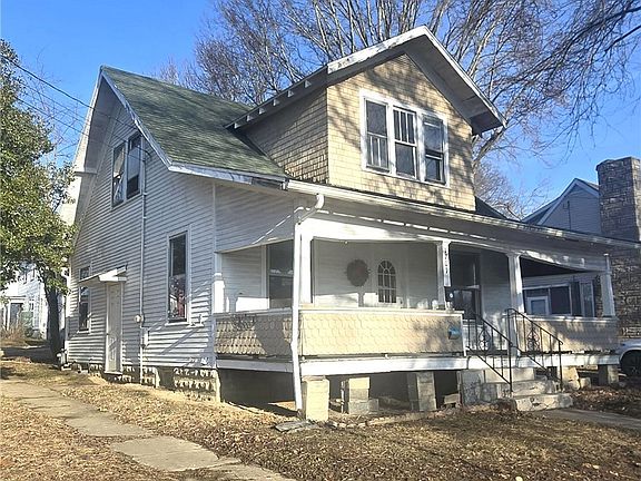 2nd image of 1701 Dewey St