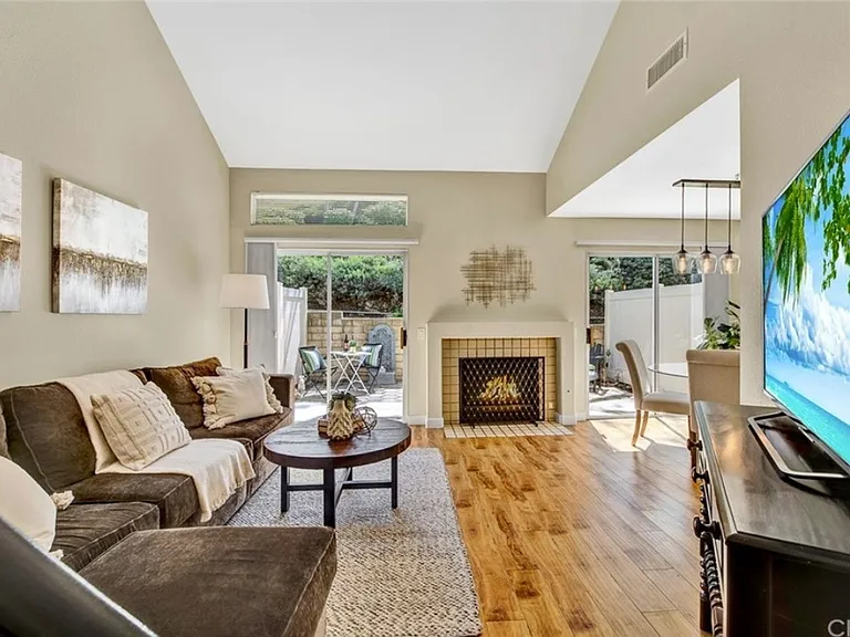 5847 E Rocking Horse Way — Photo 9