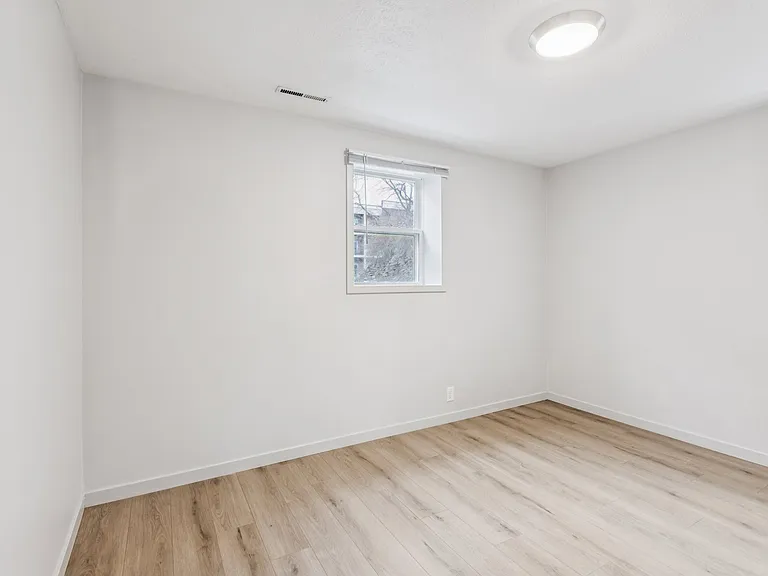 4605 & 4609 California St #4609-1 — Photo 18