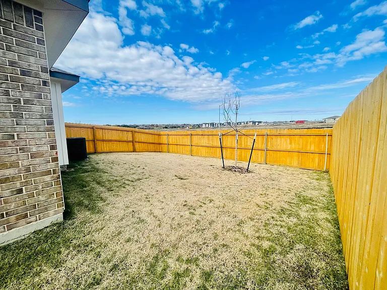 4919 Rose Garden Loop — Photo 9
