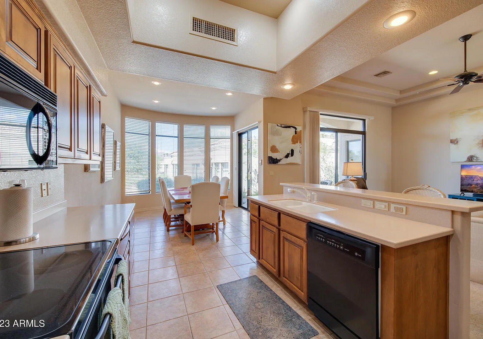 2 bed, 2.0 bath, 1770 sqft, $2,400 — Photo 3