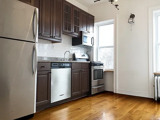 Rented by MNS | media 5