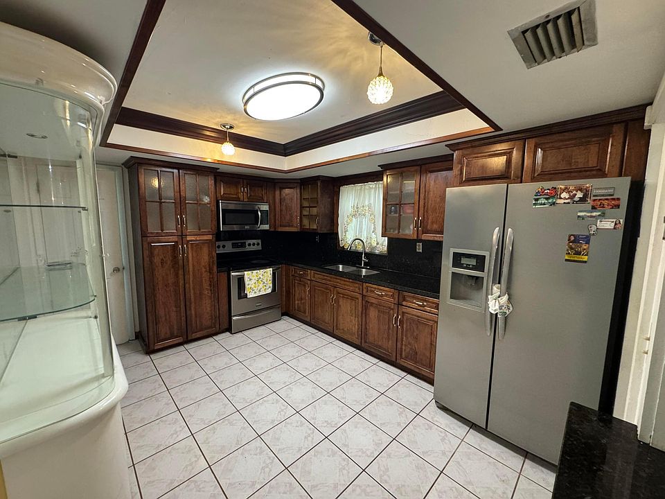 1st image of 7761 Biltmore Boulevard