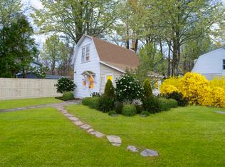 (Undisclosed Address), Woodstock, NY 12498