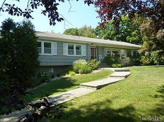 1st image of 15 Orchard Dr