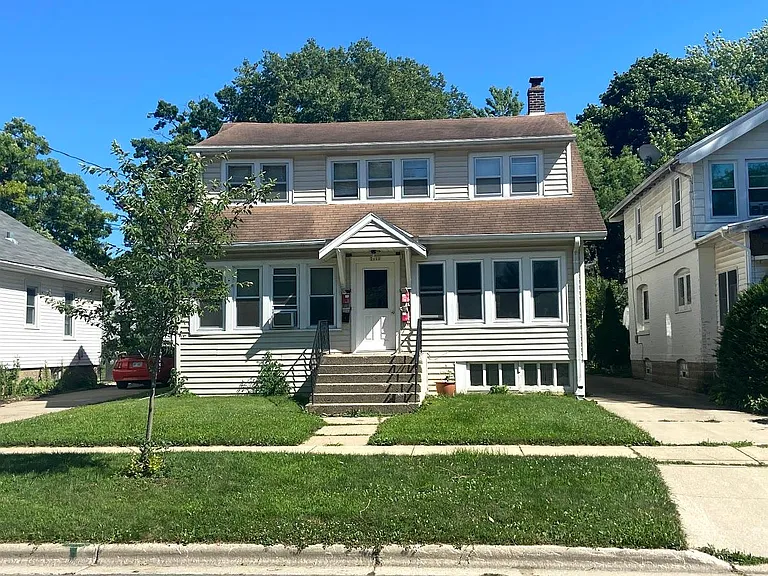 2111 E Dayton St #4 — Photo 4