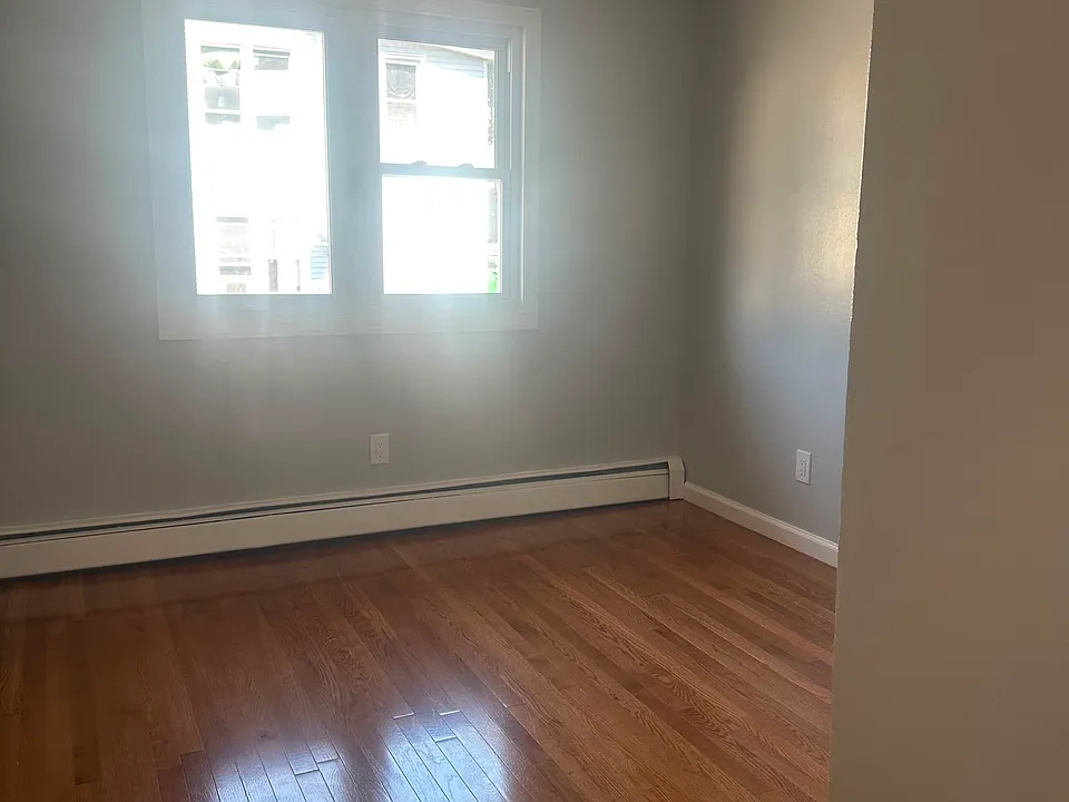 100 Belmont Ave #8