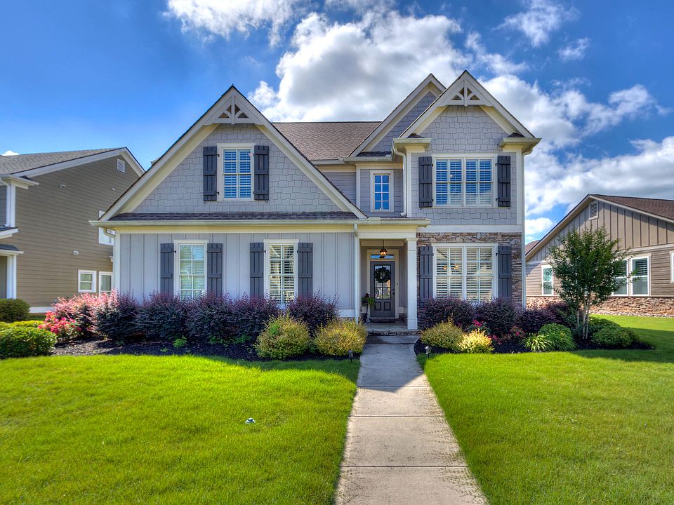 1st image of 35 Grove Park Cres
