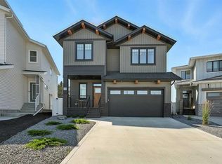 84 E Emmett Cres, Red Deer, AB T4P 3G7