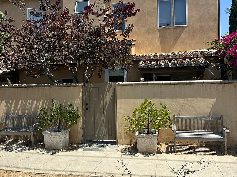H Ave — Photo 14