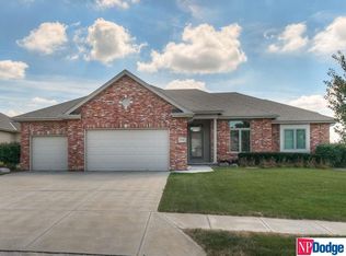 17103 Corby St, Omaha, NE 68116