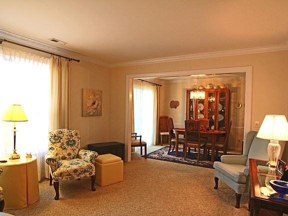 4th image of 522 N Kirkwood Rd APT 2A