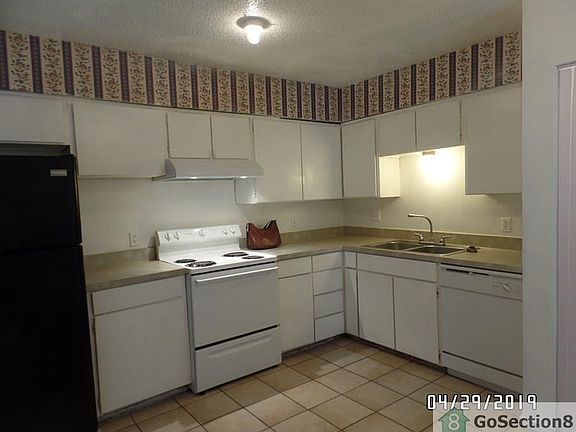 4th image of 2302 Village North Dr #2302