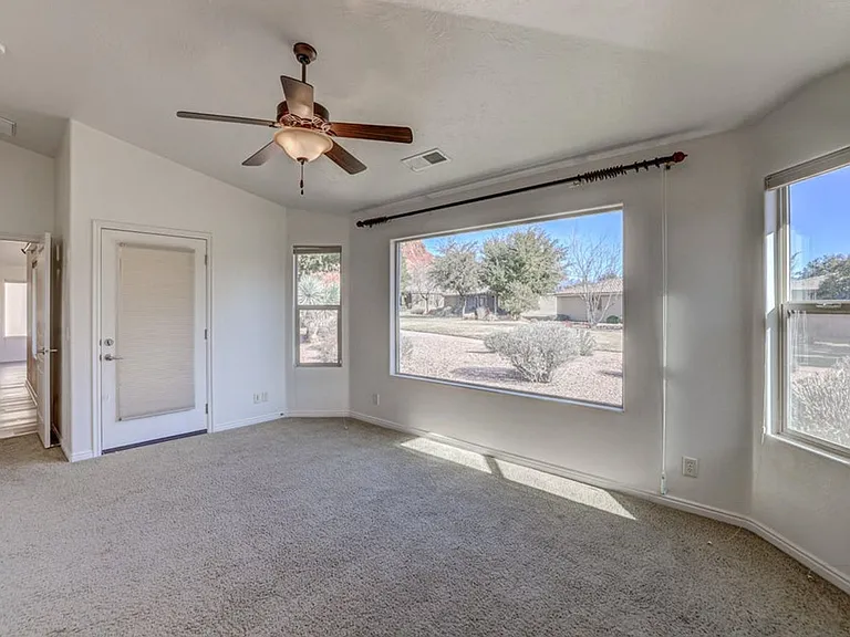 259 S 300 W — Photo 20