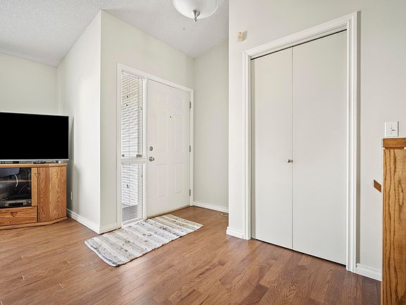3rd image of 15 Ritchie Way #4