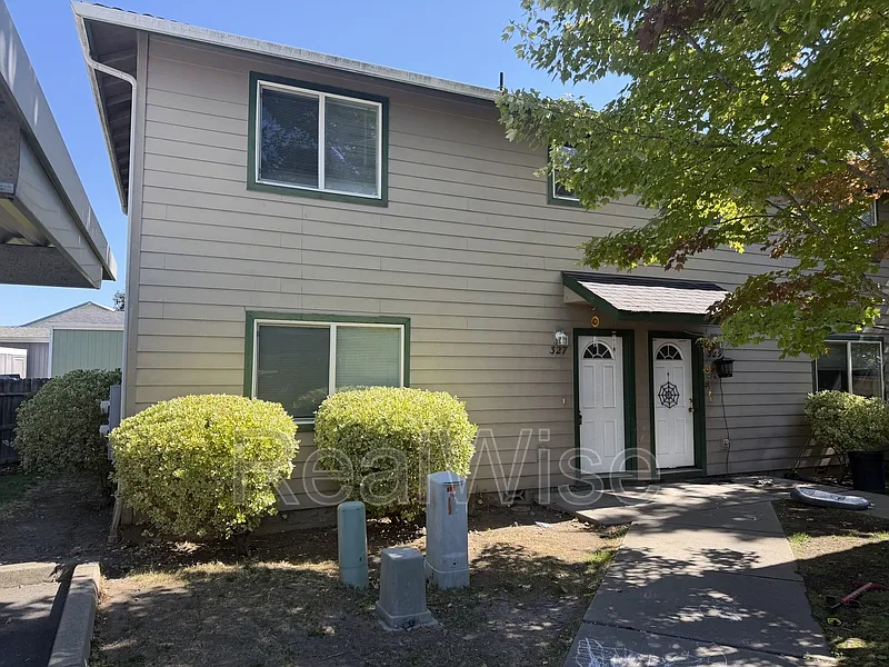 327 Pardee Ln