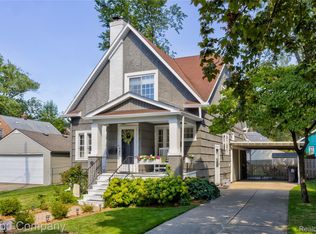 934 Lockwood Rd, Royal Oak, MI 48067