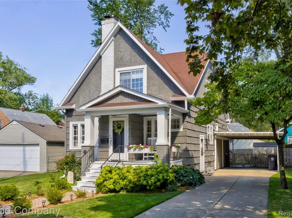 934 Lockwood Rd, Royal Oak, MI 48067