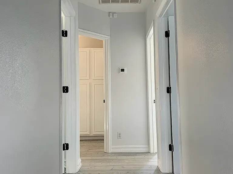 725 S Wyandotte Ave — Photo 10