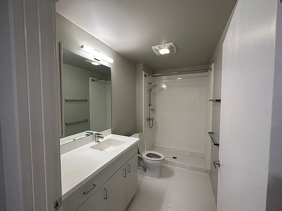 5th image of 1120 Maunakea St #218