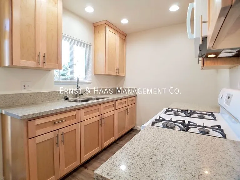 75 E Mountain View St — Photo 6