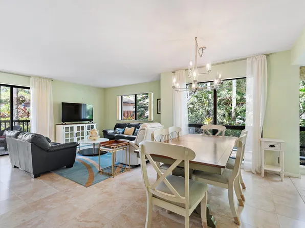 413 Brackenwood Lane S, Palm Beach Gardens, FL 33418