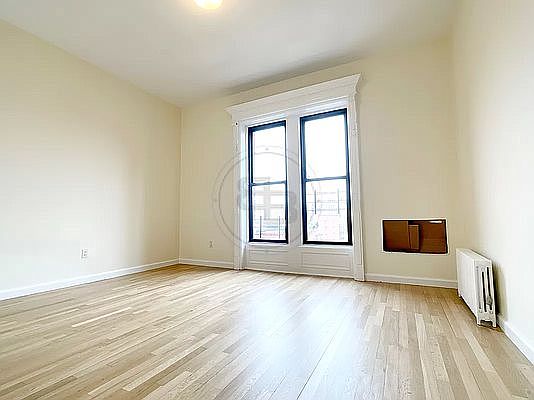 5th image of 48 W 73rd St APT 6E