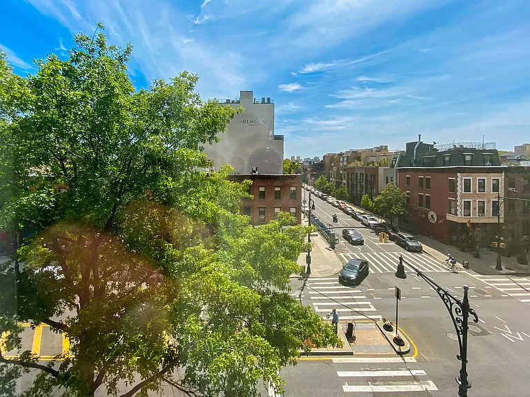 570 Vanderbilt Ave #4R — Photo 8