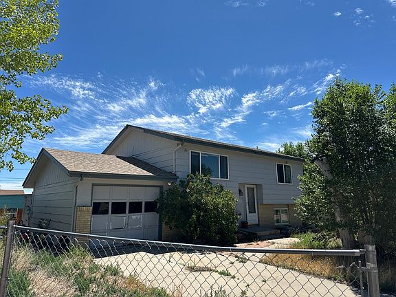 3rd image of 80 N Pine St