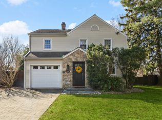 166 Weed Hill Ave, Stamford, CT 06907