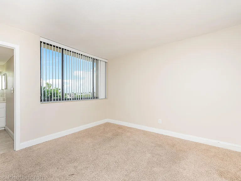 1605 S US Highway 1 #M1-506 — Photo 16