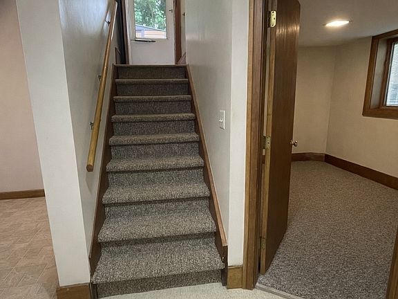 2nd image of 203 E Davis Ave #6