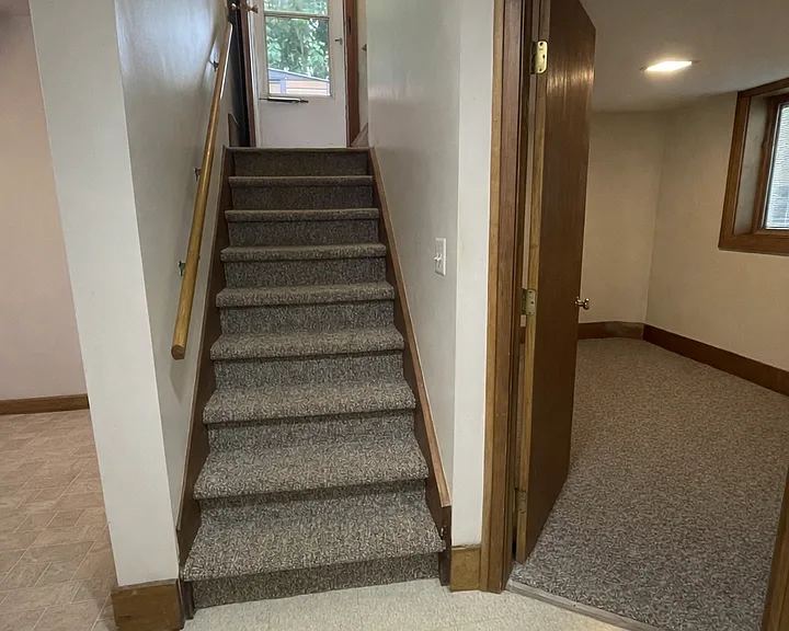 203 E Davis Ave — Photo 6