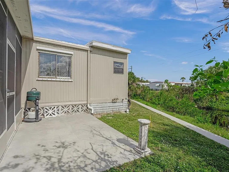 303 Marlette Dr — Photo 28