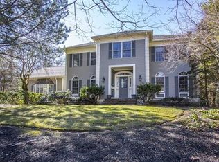 16 Village Hill Rd, Dover, MA 02030